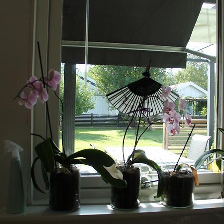 Private Room For Rent In A Villa With Garden View Almhult  Bagian luar foto