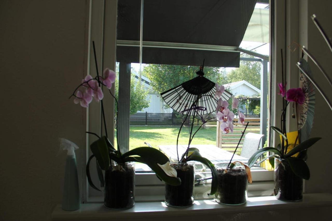 Private Room For Rent In A Villa With Garden View Almhult  Bagian luar foto