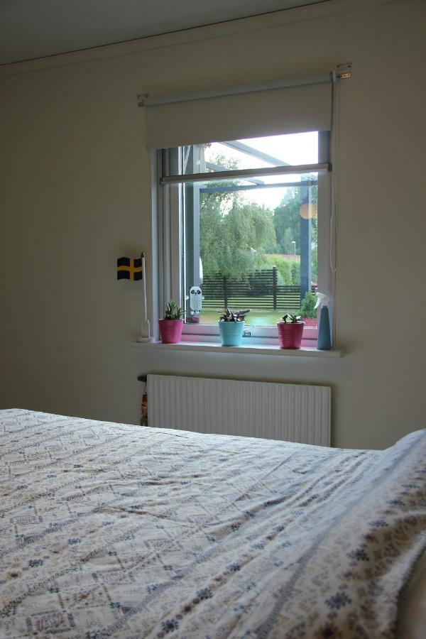 Private Room For Rent In A Villa With Garden View Almhult  Bagian luar foto